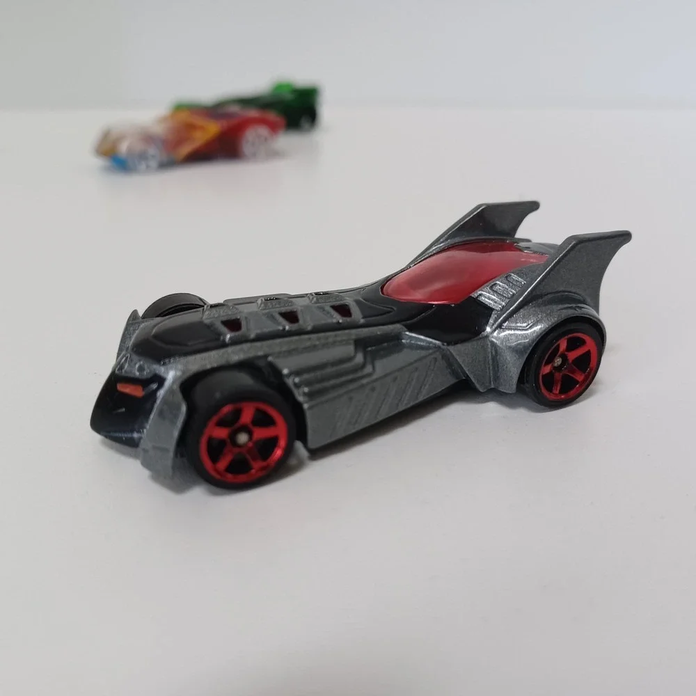 LOT of 4 Hot Wheels D.C.‎ Comics Collector Cars Vehicles
